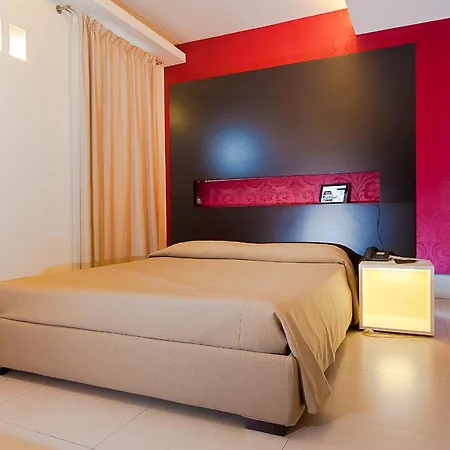 Savoy 4*