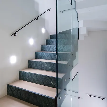 萨伏伊酒店 酒店 4*