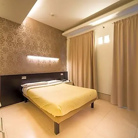 Savoy 4*