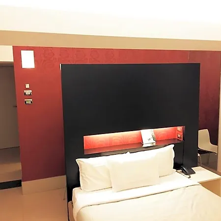Savoy 4* Парма