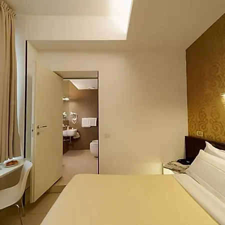 Savoy 4*