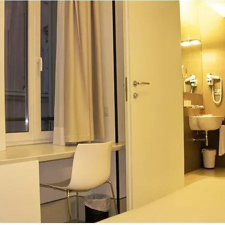 萨伏伊酒店 酒店 4*